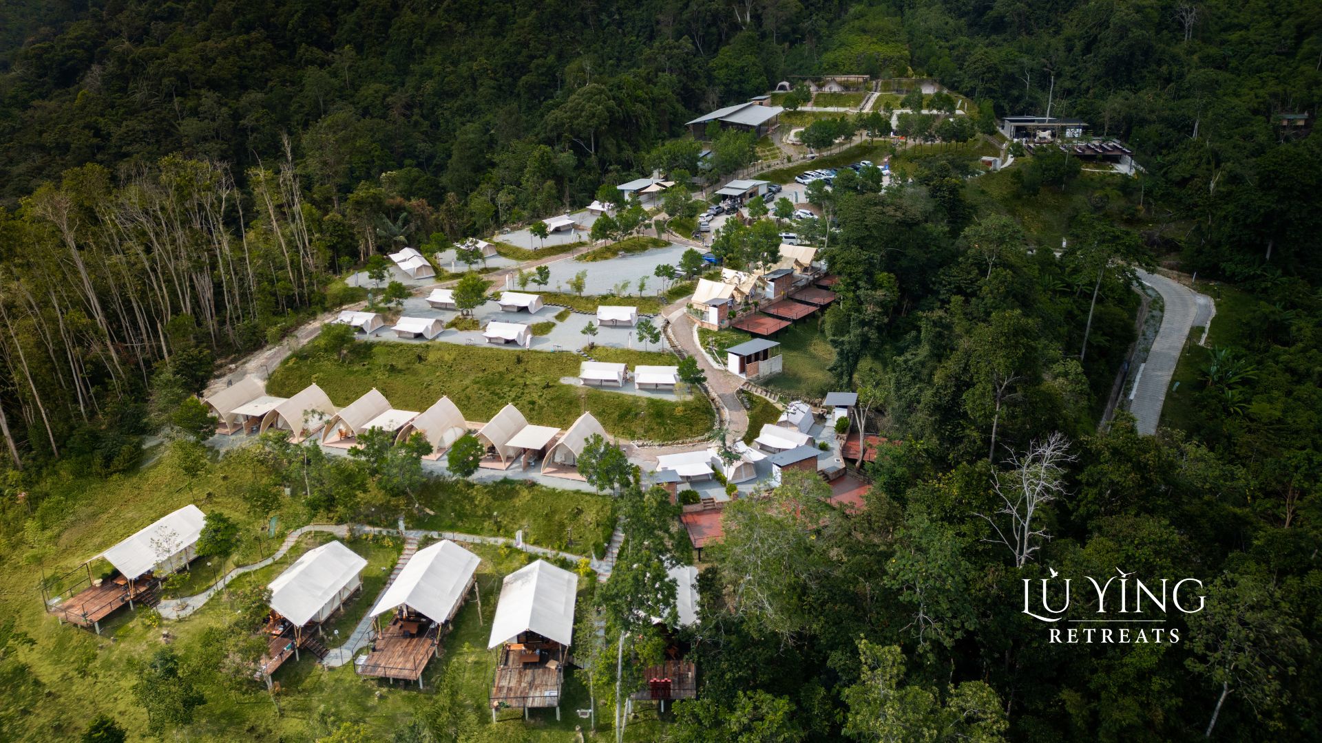 LU YING guests enjoying their stay